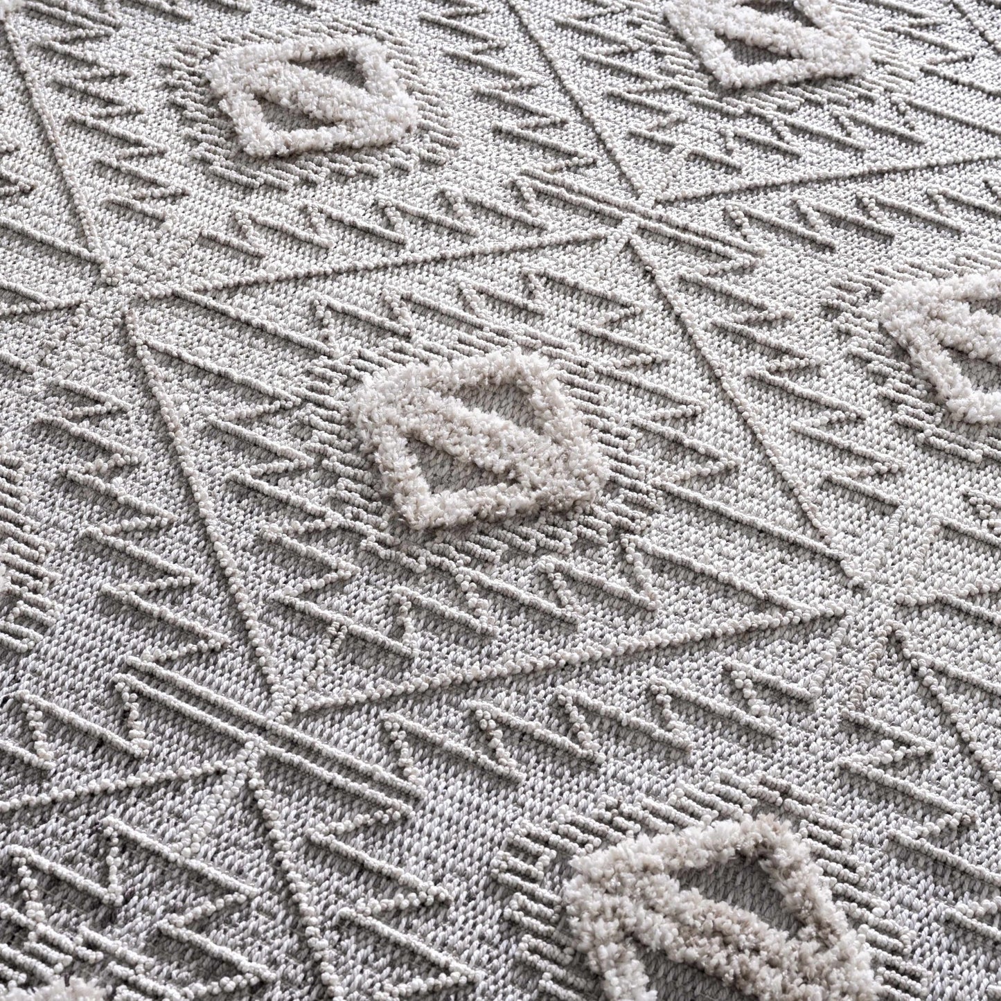Agoo High - Low Pile Rustic Rug - MyTuftedRugs.com