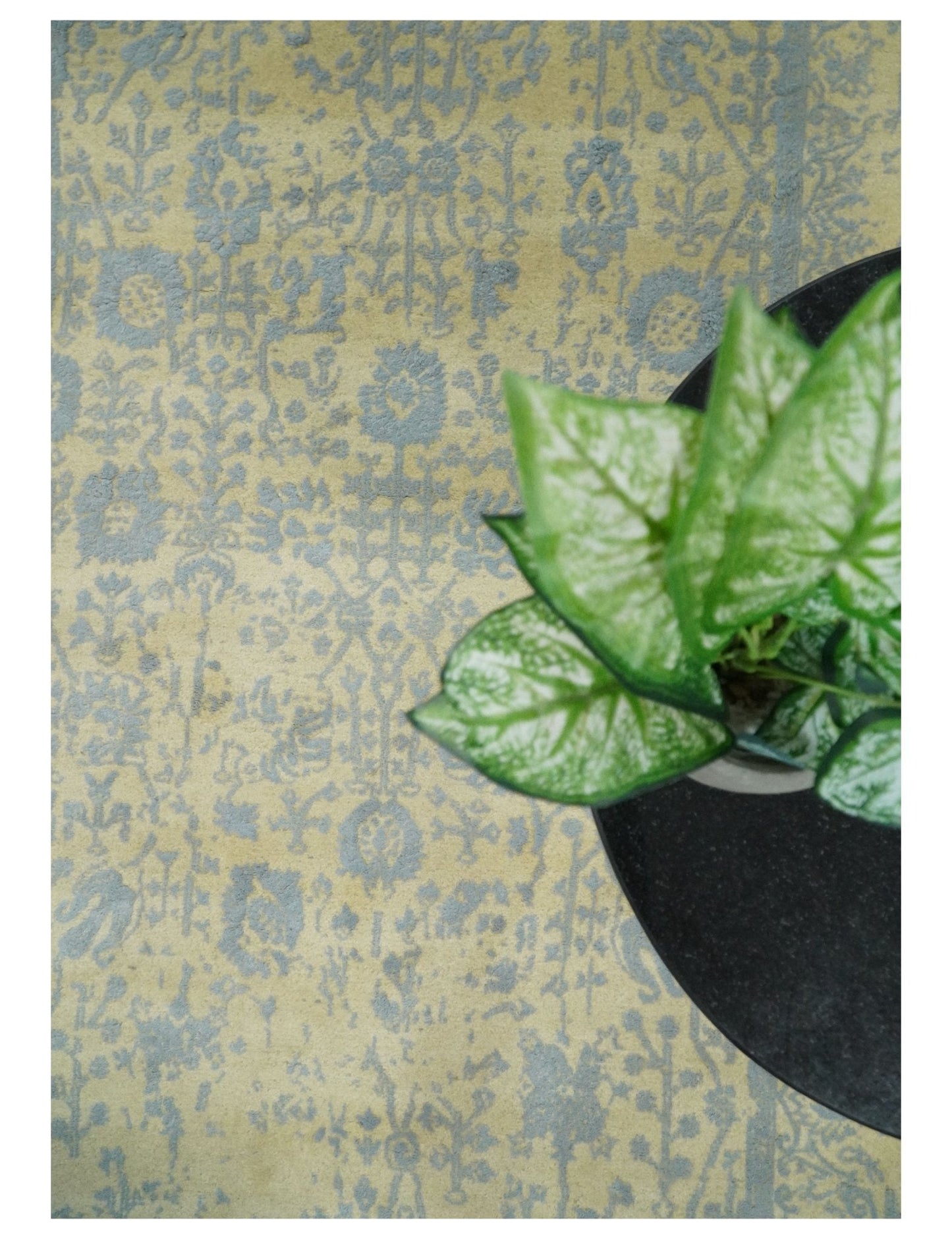 Fine Hand - Knotted Wool & Bamboo Silk Rug – Gold & Silver - MyTuftedRugs.com