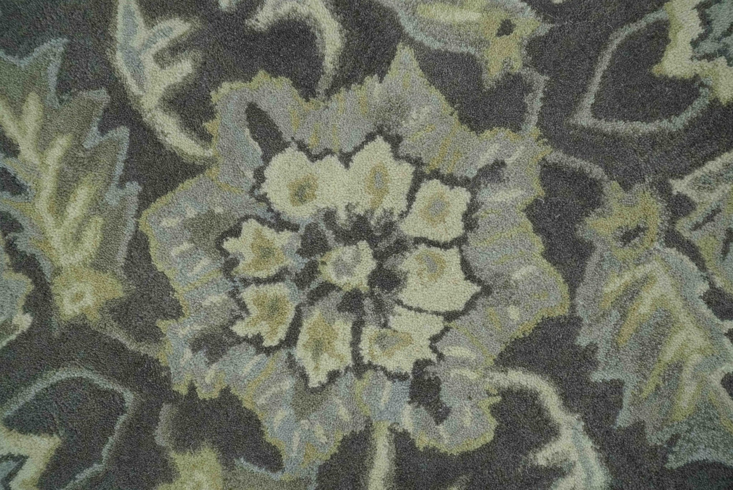 Hand - Tufted 8x10 Antique Design Rug | Charcoal & Beige Wool - MyTuftedRugs.com