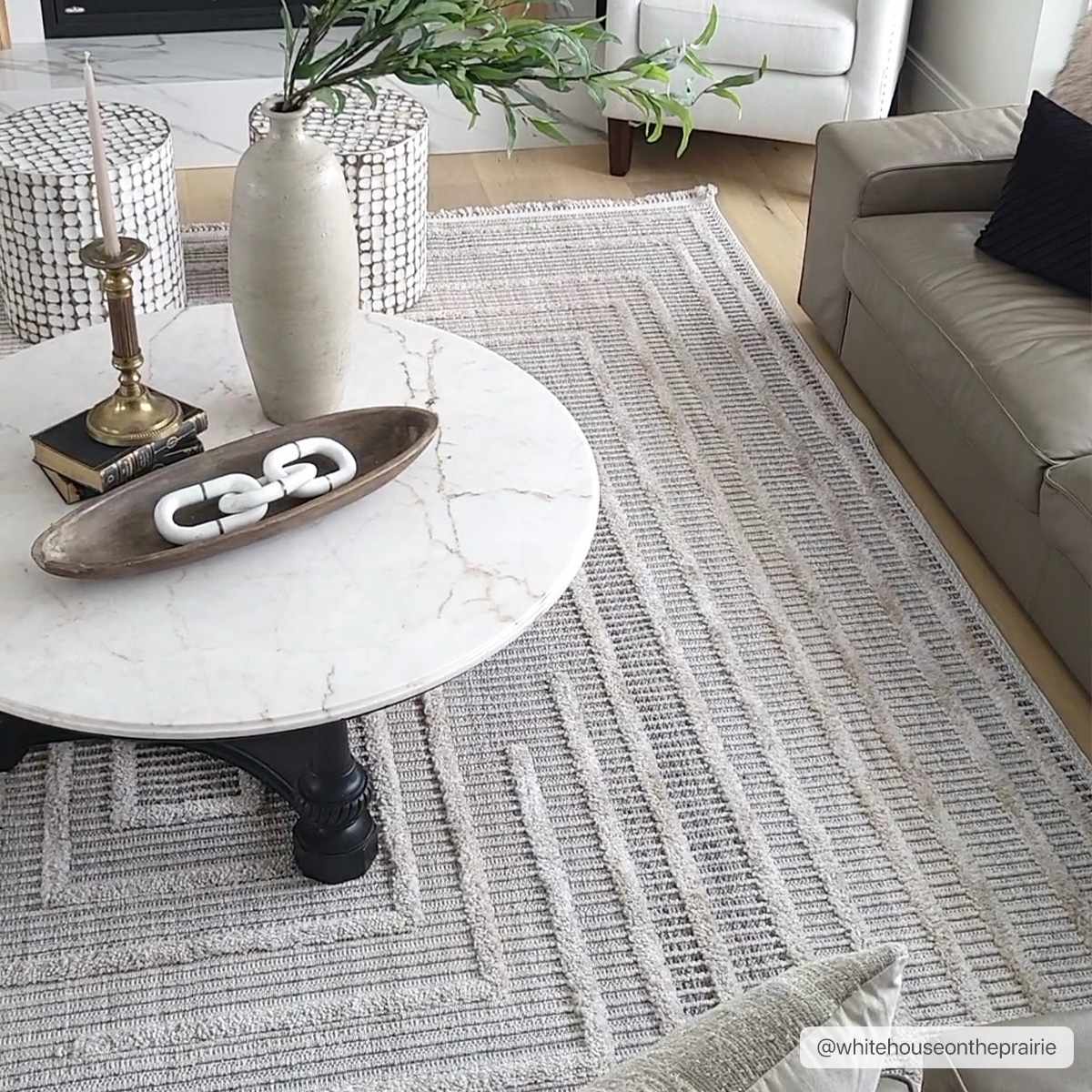 Lunao Area Rug - MyTuftedRugs.com