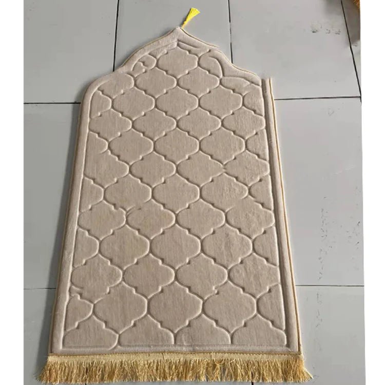 Muslim Prayer Rug – Soft, Non - Slip, and Intricately Designed for a Peaceful Prayer Experience - MyTuftedRugs.com