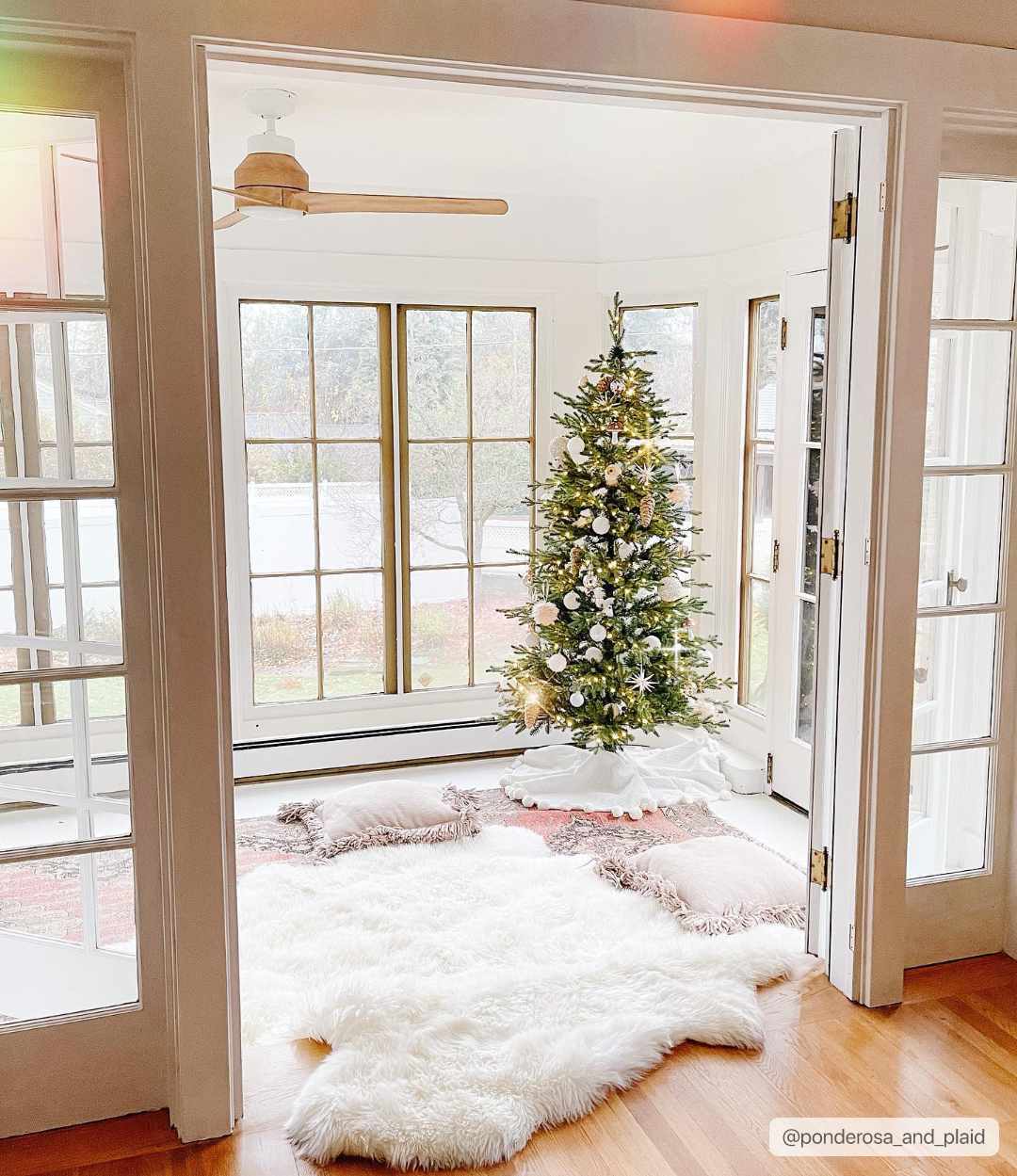 Premium White Soft Sheepskin Rug - MyTuftedRugs.com