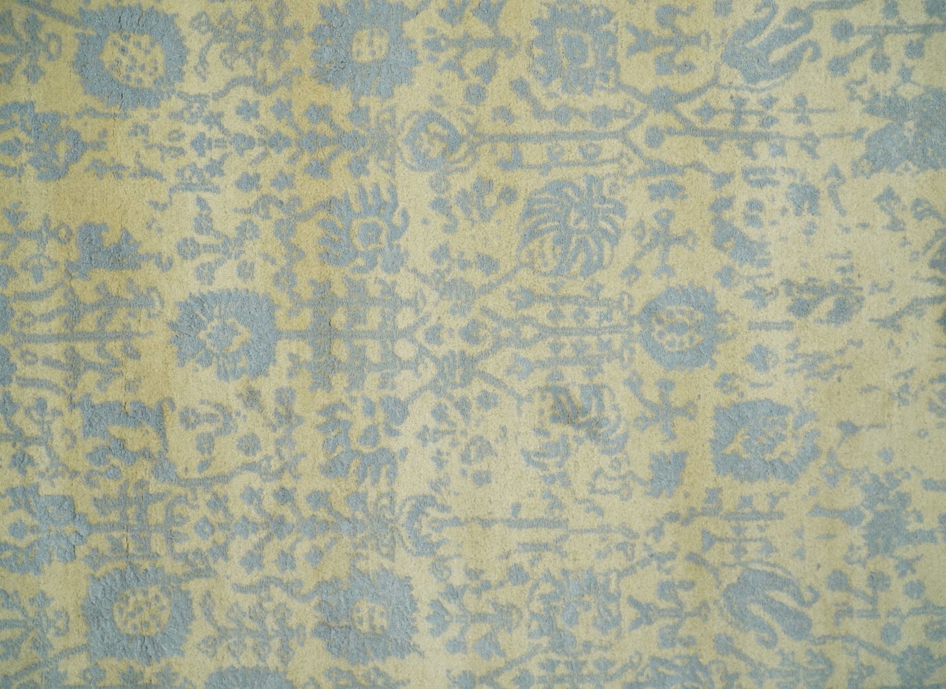 Fine Hand - Knotted Wool & Bamboo Silk Rug – Gold & Silver - MyTuftedRugs.com