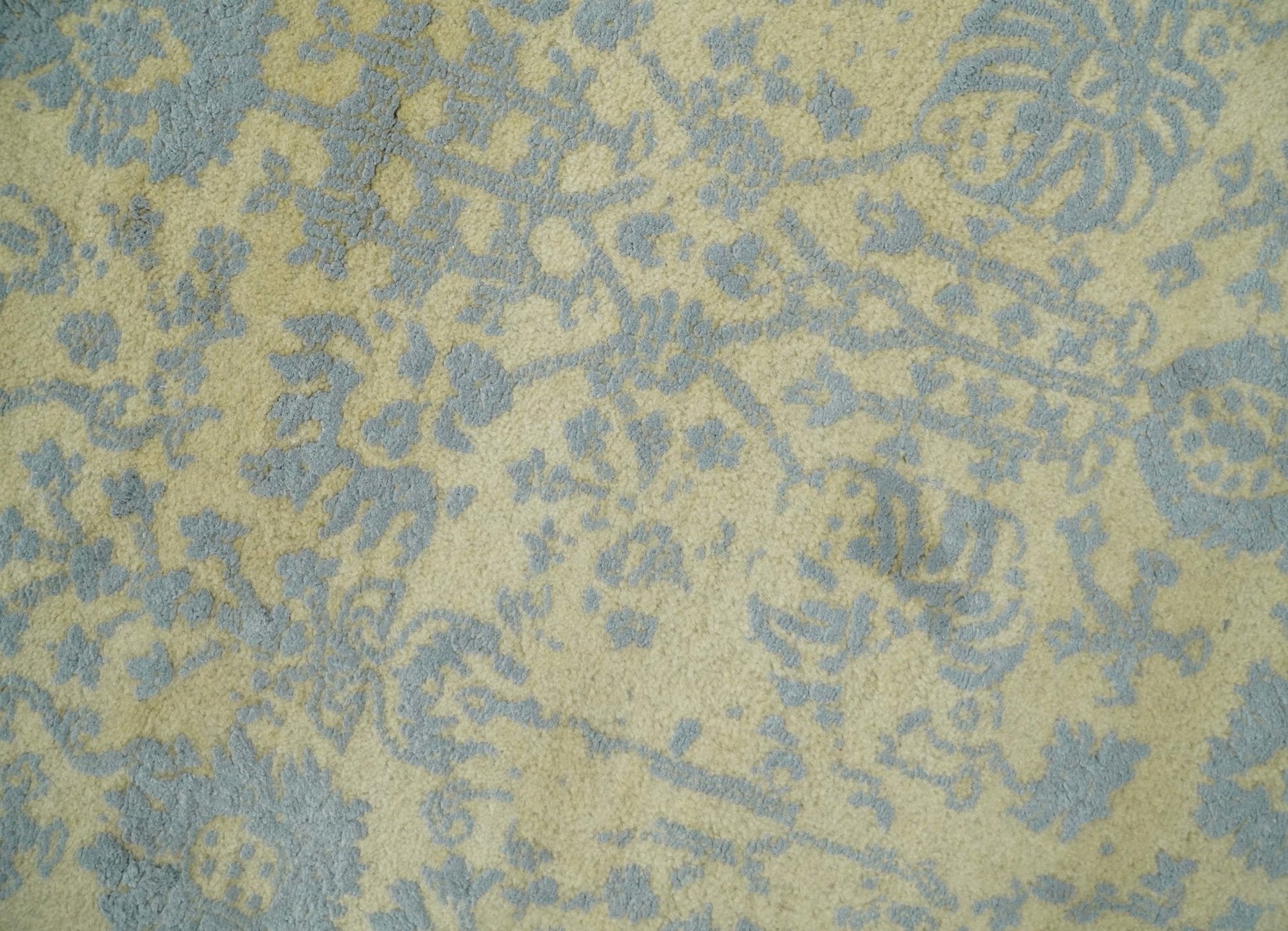 Fine Hand - Knotted Wool & Bamboo Silk Rug – Gold & Silver - MyTuftedRugs.com