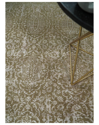 Hand - Knotted Wool and Bamboo Silk Rug Olive and Silver Traditional Design 4x6 - MyTuftedRugs.com