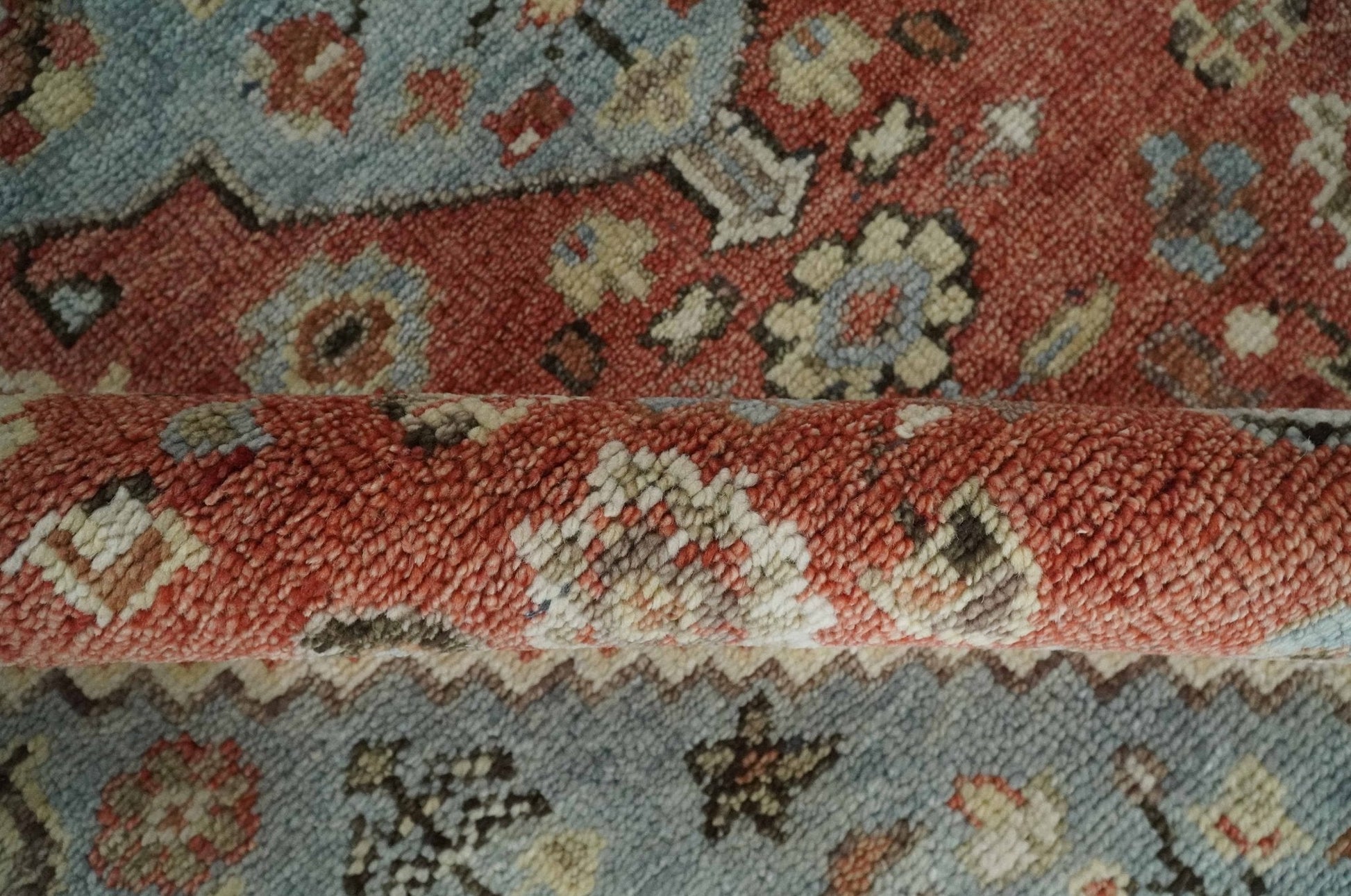 Hand - Knotted Wool Rug – Gray, Rust & Beige Traditional Medallion (8x10) - MyTuftedRugs.com