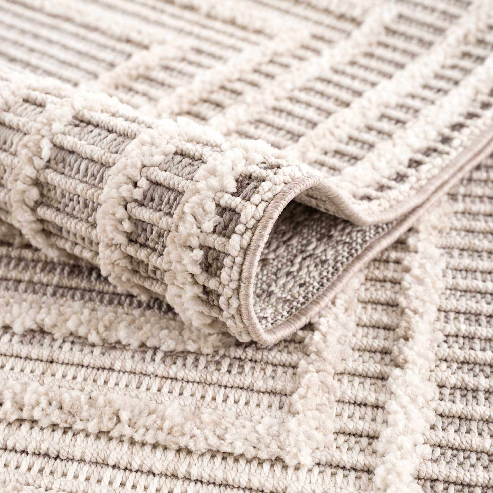 Lunao Area Rug - MyTuftedRugs.com