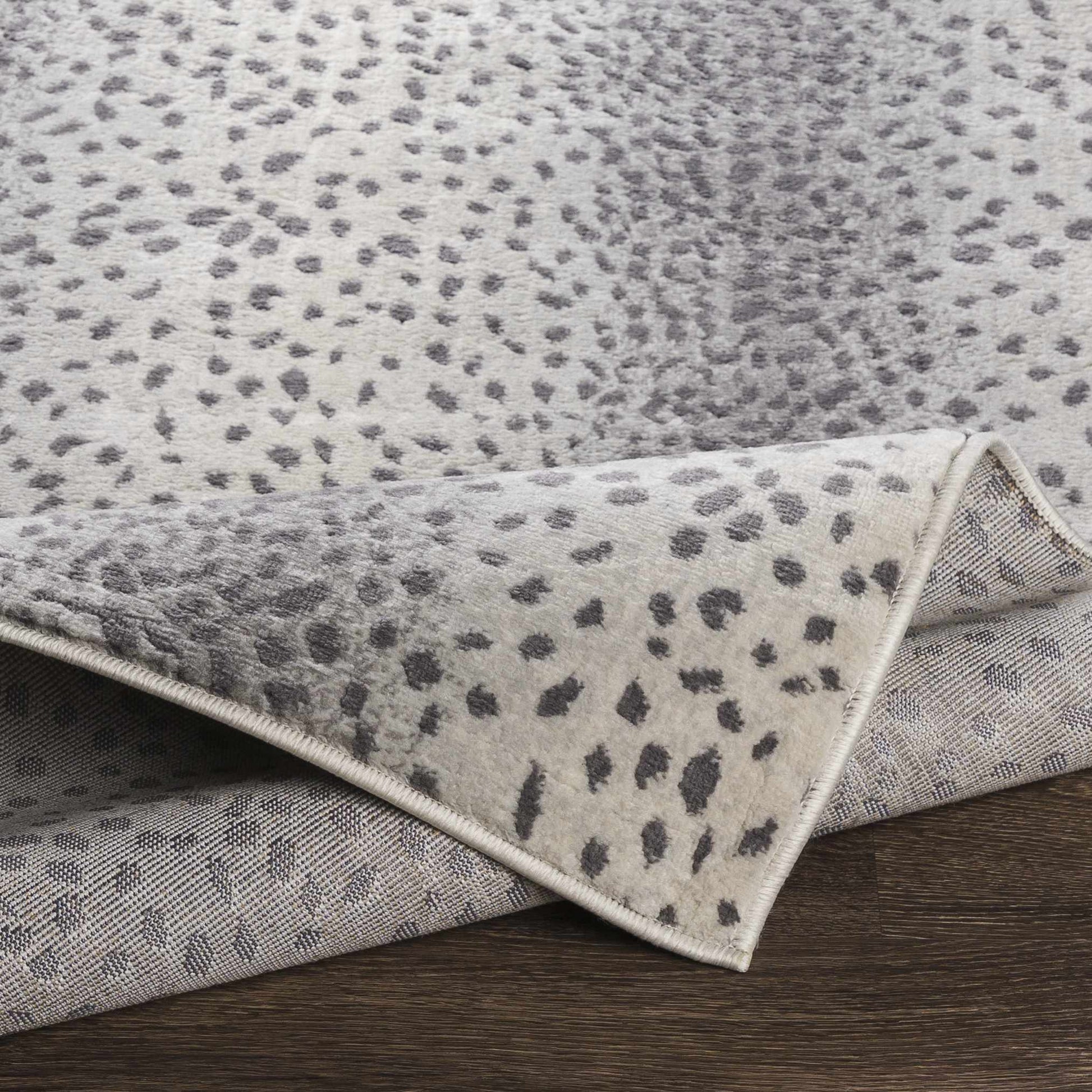 Pointblank Gray Antelope Print Rug - MyTuftedRugs.com