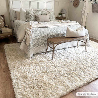 Siari Solid Cream Plush Rug - MyTuftedRugs.com