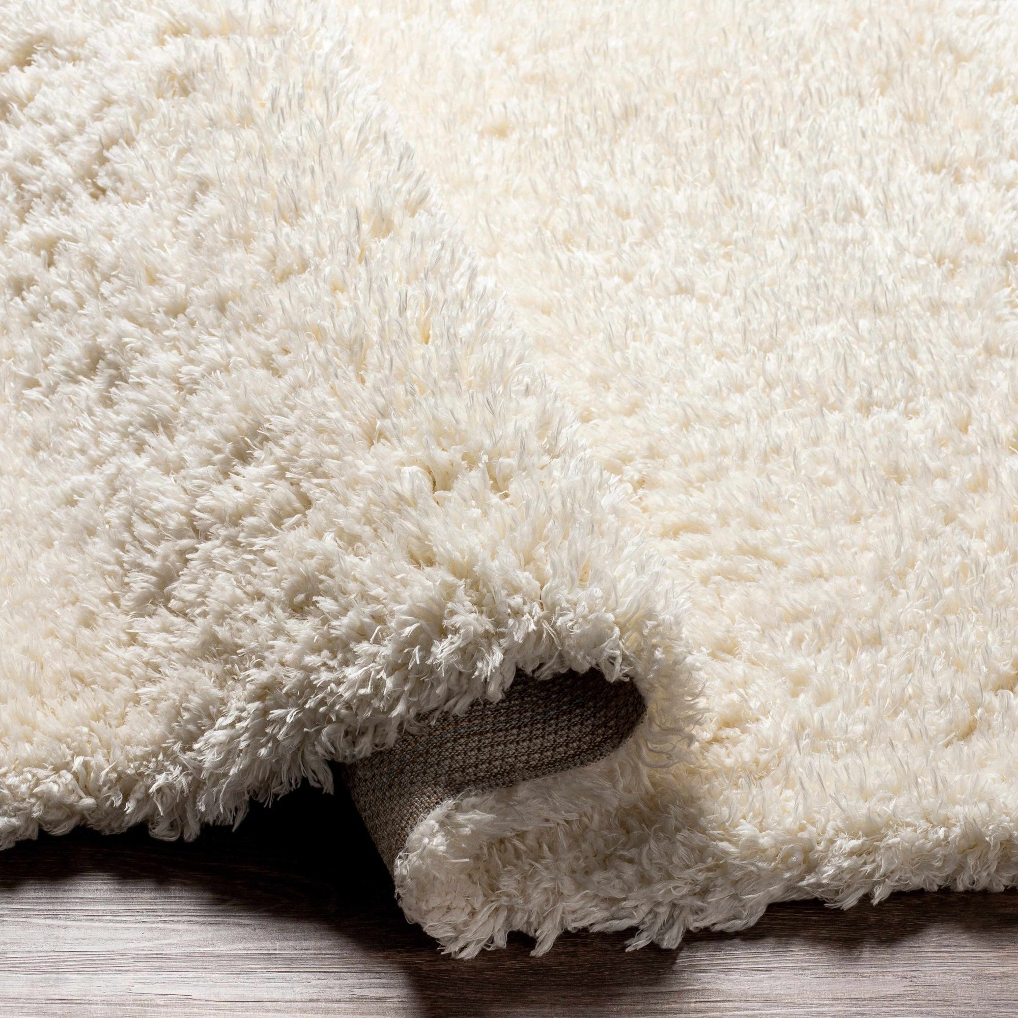 Siari Solid Cream Plush Rug - MyTuftedRugs.com