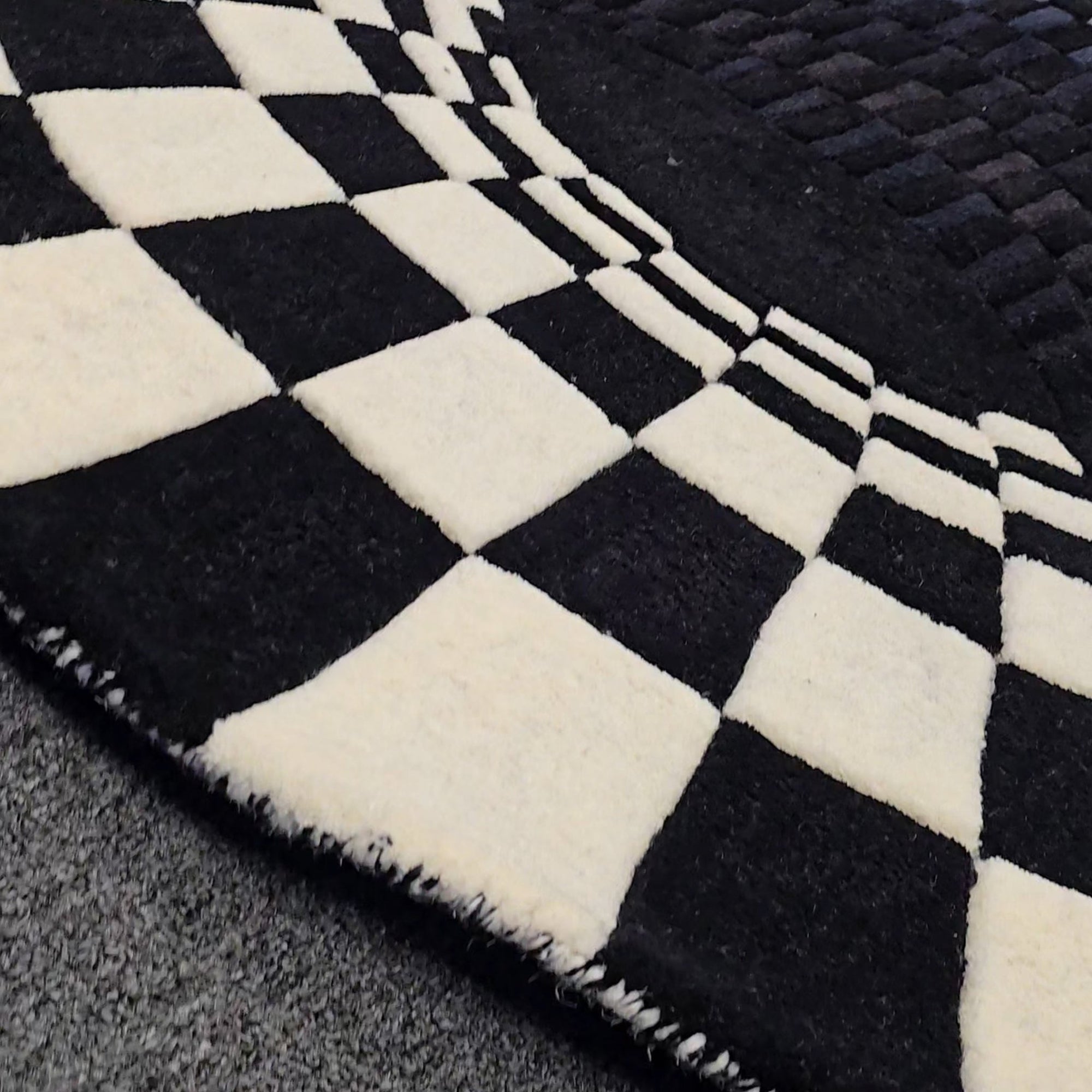 Tufted Illusionz Custom Tufted Area Rug - MyTuftedRugs.com